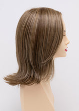 Load image into Gallery viewer, Lisa