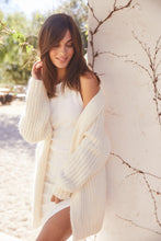 Load image into Gallery viewer, Remy Human Hair 14" Top Piece