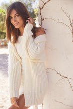 Load image into Gallery viewer, Remy Human Hair 14" Top Piece