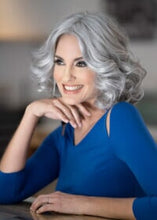 Load image into Gallery viewer, Isabella Women's Wigs Envy