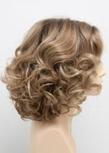 Load image into Gallery viewer, Isabella Women's Wigs Envy