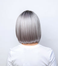 Load image into Gallery viewer, Vada Women's Wig Aderans