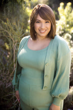 Load image into Gallery viewer, Vada Women's Wig Aderans