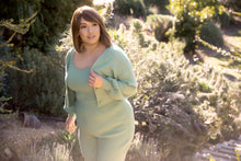 Load image into Gallery viewer, Vada Women's Wig Aderans