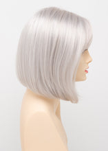 Load image into Gallery viewer, Carley Women&#39;s Wigs Envy Light Grey 
